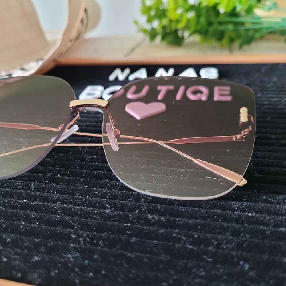 ✨️ Pink Gradient Oversized Rimless Sunglasses ✨️ - Picture 6 of 7